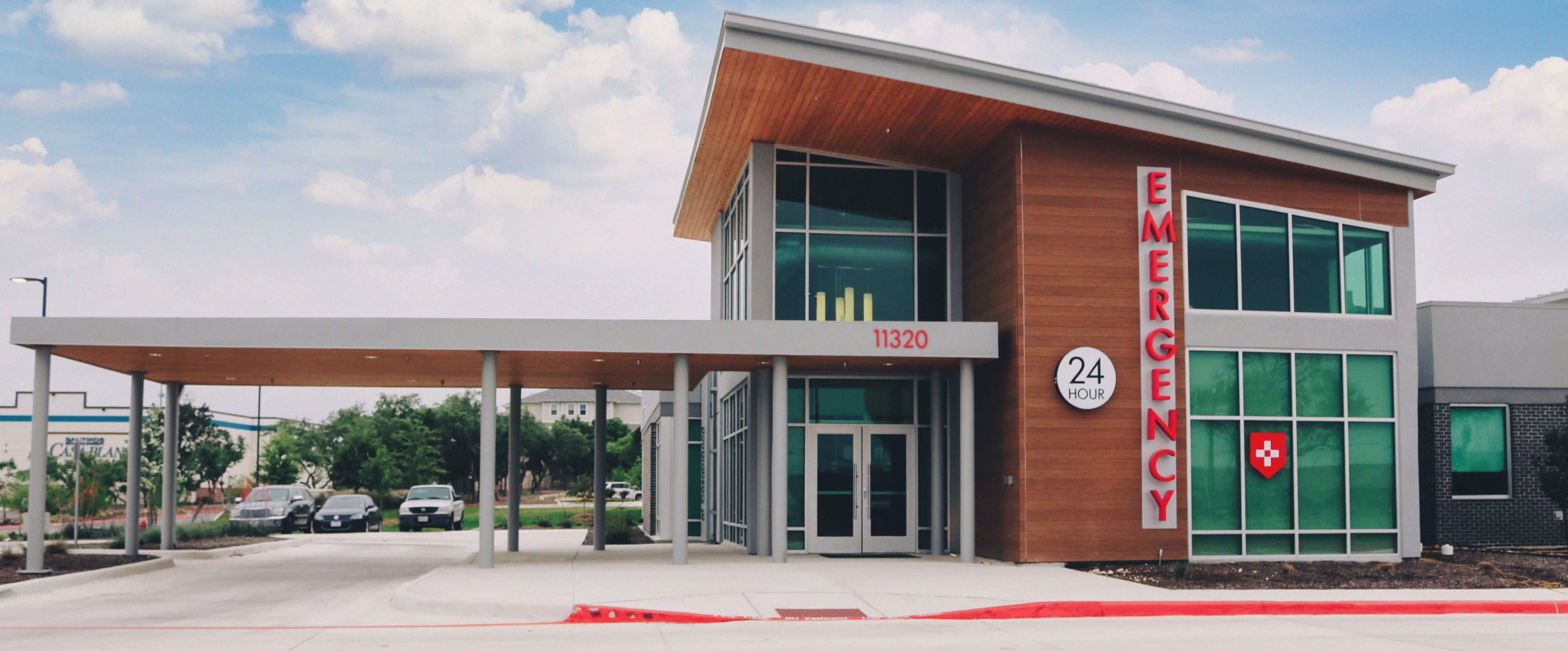 An exterior photo of The Emergency Center located in San Antonio.